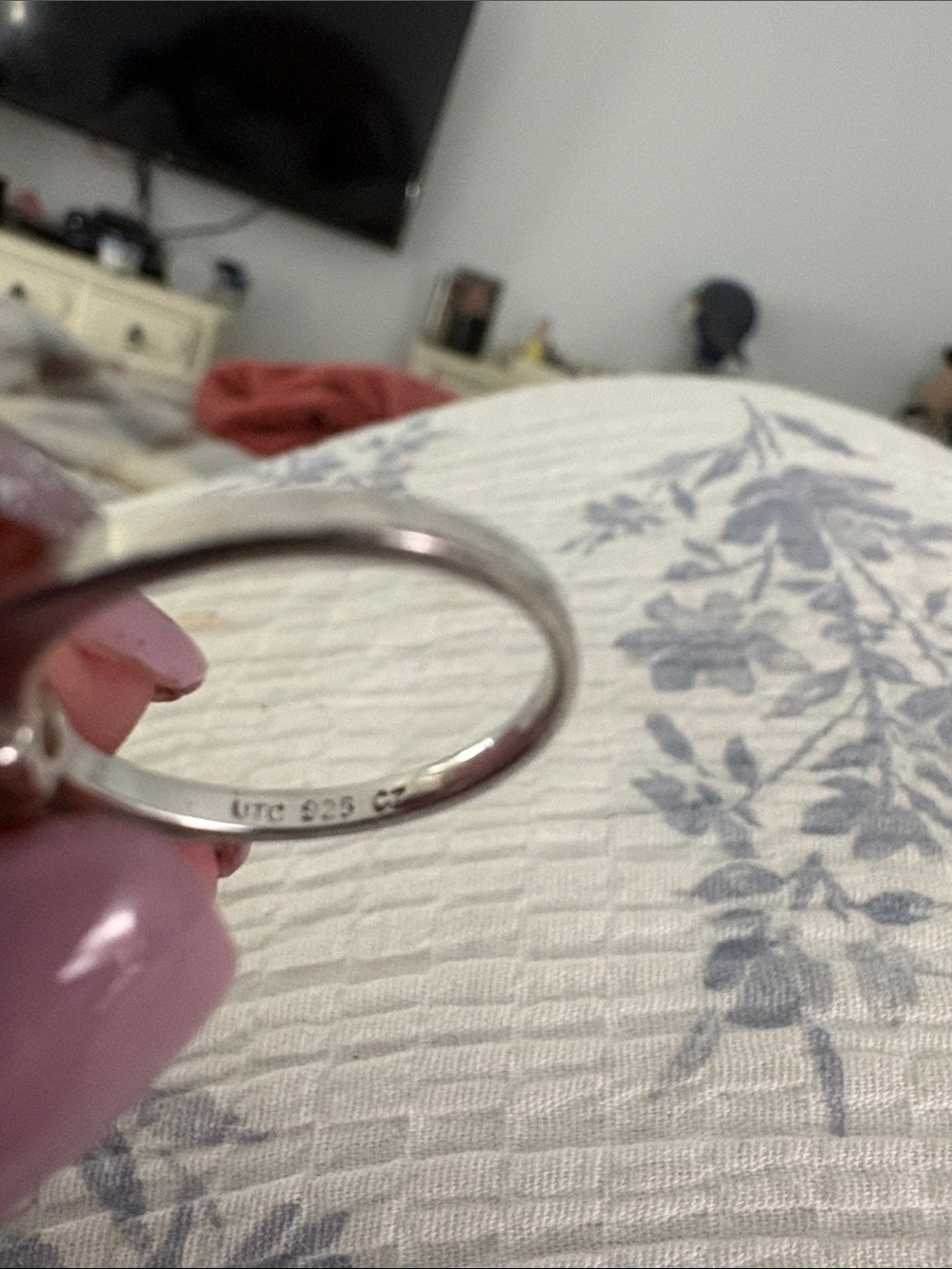 UTC Jewelry Company Sterling Silver-Solitaire Ring with CZ Clear Stone sz 5 - Picture 2 of 4